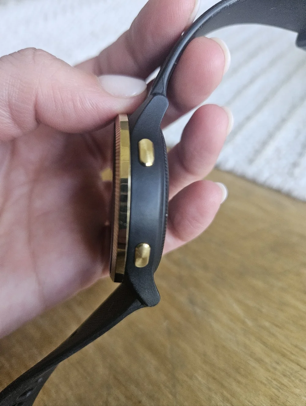 Garmin Venu 2 Smartwatch - Black & Gold Bezel - 45mm GPS Fitness Tracker - Picture 7 of 8